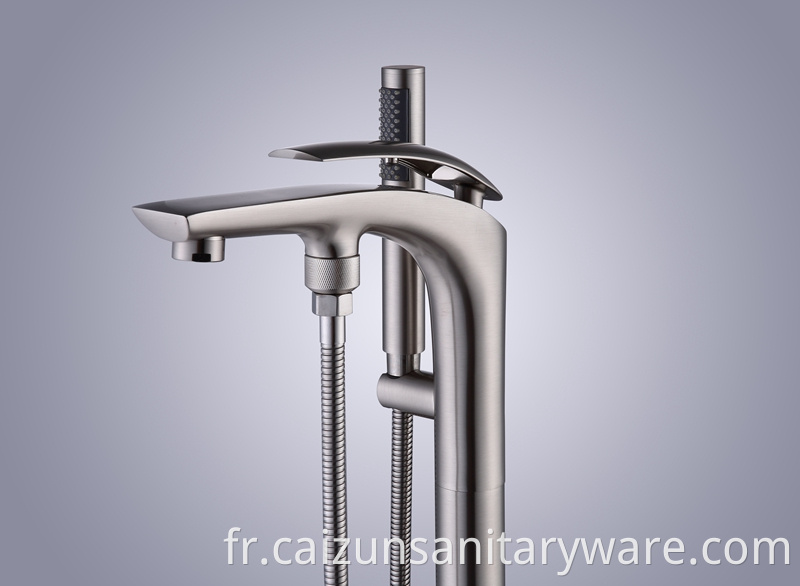 Freestanding Bathtub Faucet In Brushed Nickel
